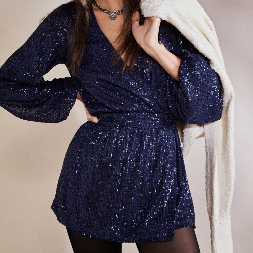 Navy Wrap-effect Sequin dress by In Bloom by Olvi’s, size S/M